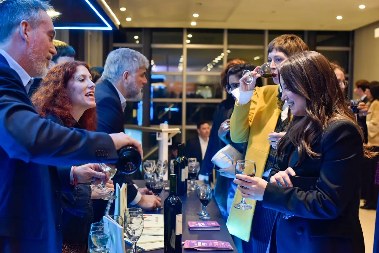 381419ee-4ef2-4391-afe2-d32133895a2c