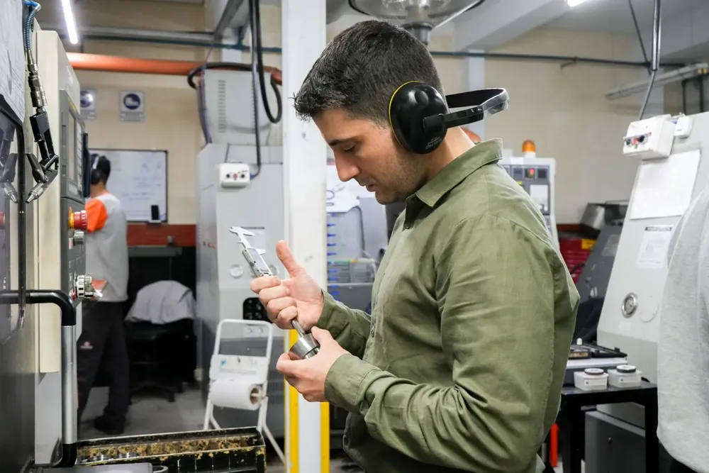 7043d659-07dc-4783-9392-21c06f926a6d