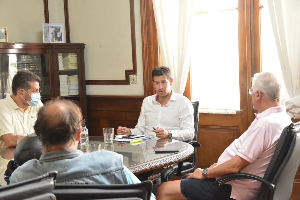 multimedia.normal.a11161382d1a84a6.MiBQUklOQ0lQQUxfbm9ybWFsLndlYnA=