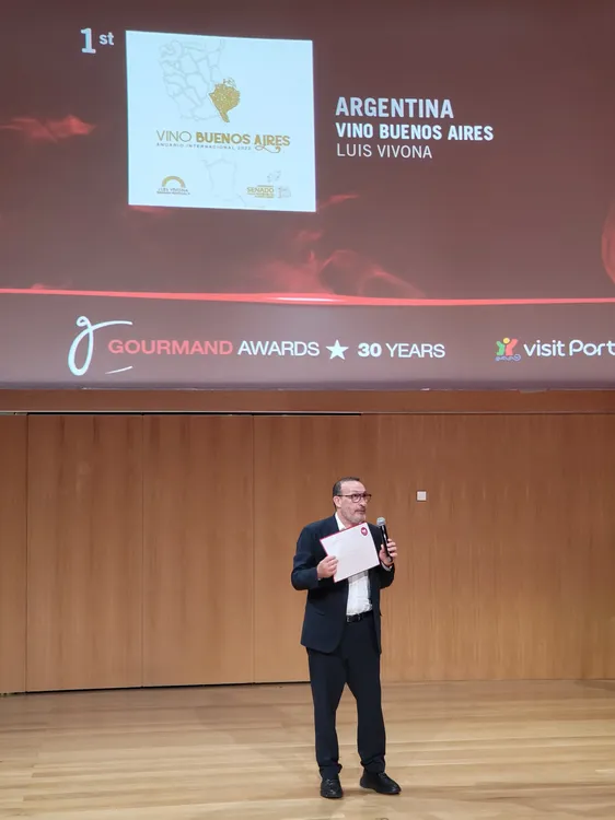 87a61c1b-f8cc-4eb6-b270-ff6f5fb8fbc1